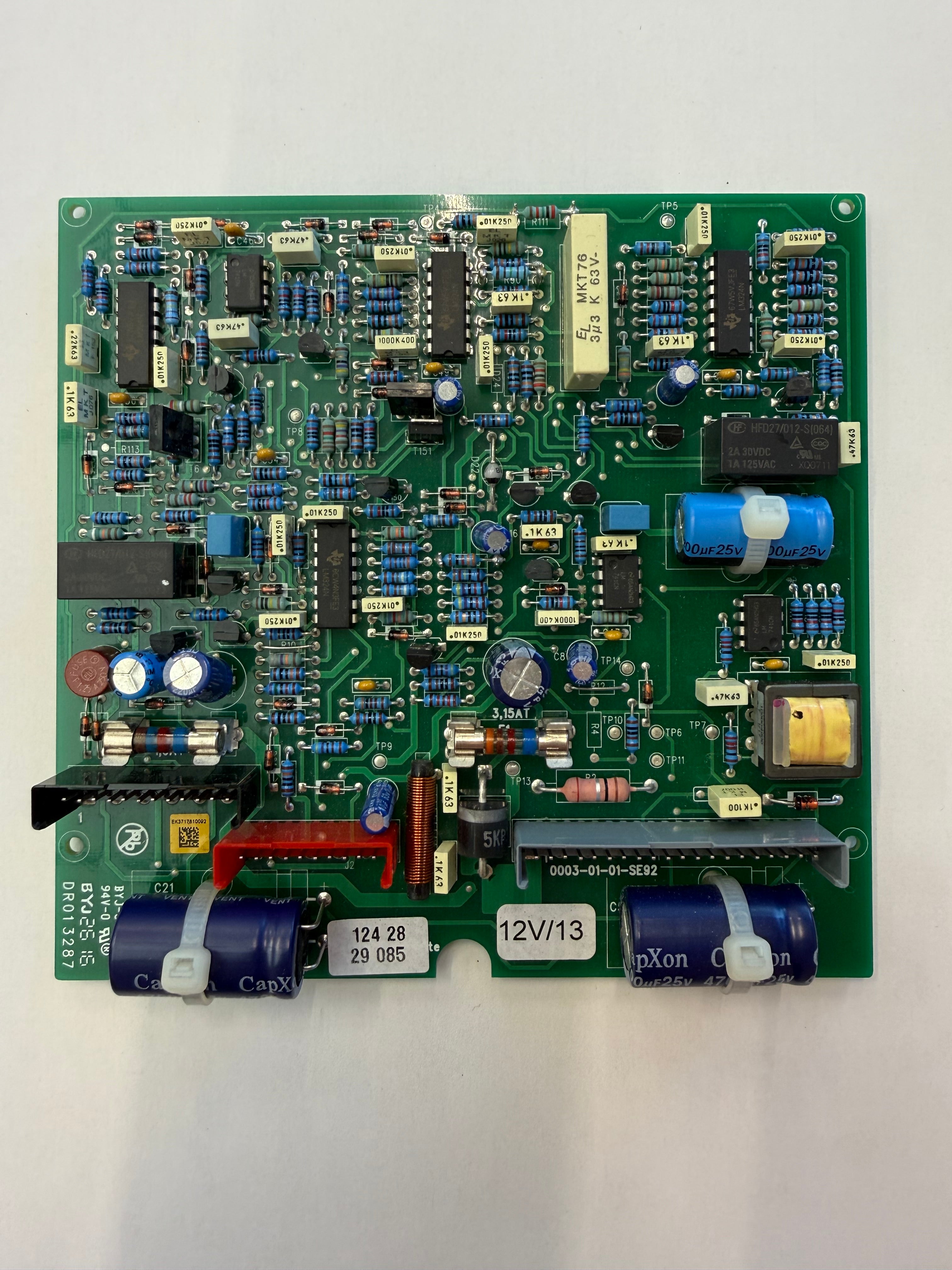 Prodotto: 19689 - SCHEDA ELETTRONICA BOILER SERIE 3 30/50MB 114 7002.00065 - TRUMA (ACCESSOIRES POUR CAMPING-CARAVANE-PIÈCES DE RECHANGE - TRUMA PIÈCES DE RECHANGE